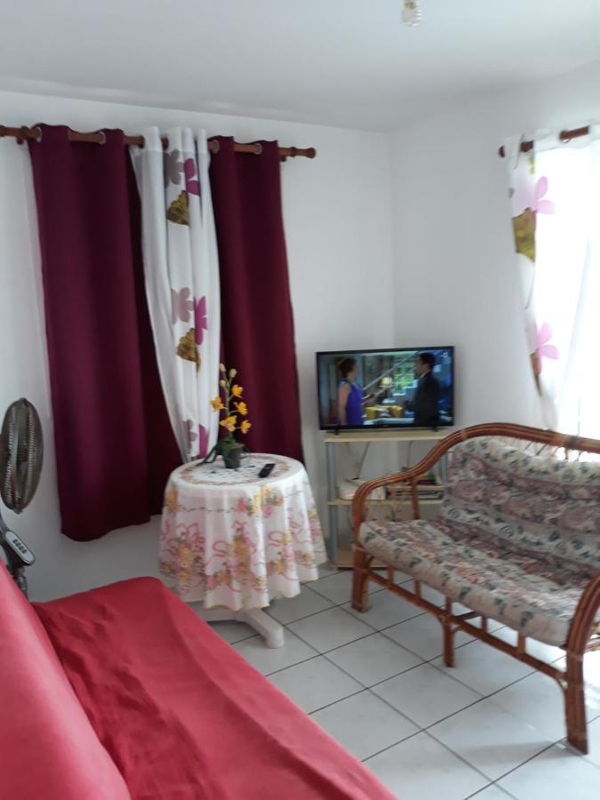 Villa Kazaluce - Appartement 2 Chambres Le Moule Kültér fotó